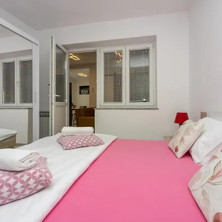 Apartman Ena *