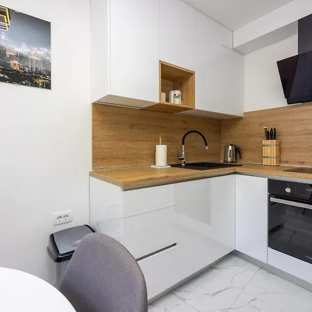 Ena Apartment *