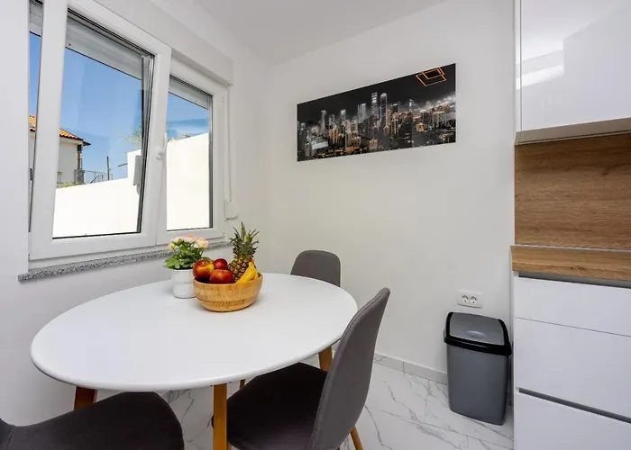 公寓 Ena 茨里克韦尼察