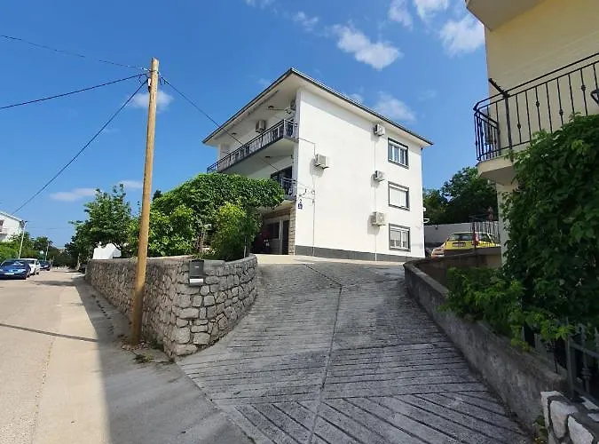 Apartament Ena
